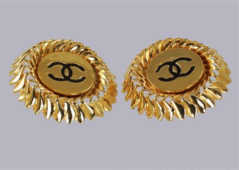 vintage chanel clip on earrings.